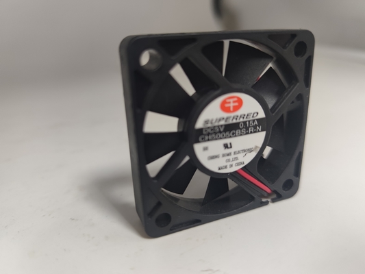 Ventilador de enfriamiento de 12 V de alta eficiencia con salida de señal opcional para un mejor control