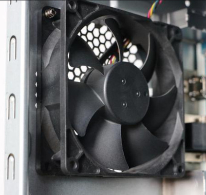 El ventilador de enfriamiento en CC de Cheng Home 50 X 50 X 10 mm Dimensiones 200-400K piezas por mes