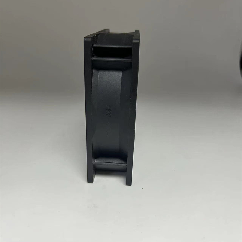 Larga vida DC CPU ventilador de plástico PBT marco y cuchilla fácil de instalar